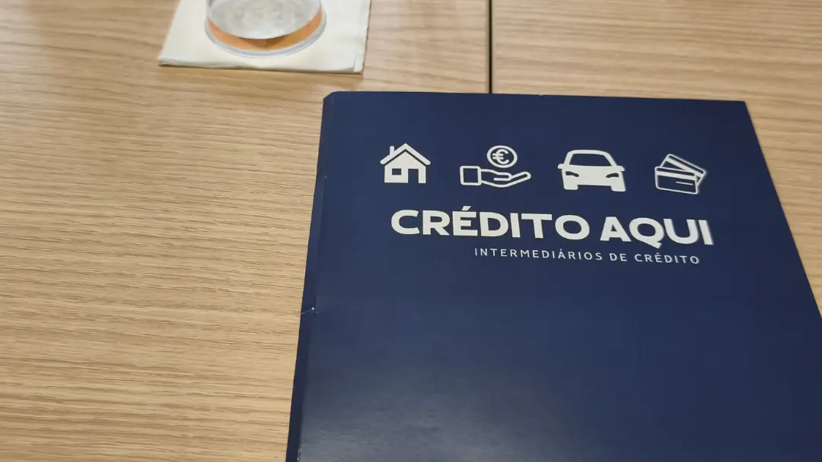 Transferir crédito ajuda famílias